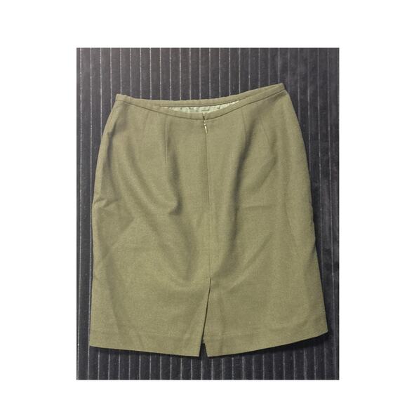 Amanda Smith Petites Women’s Wool Skirt 10P Army Green A-Line Pleated 20” - Picture 2 of 3